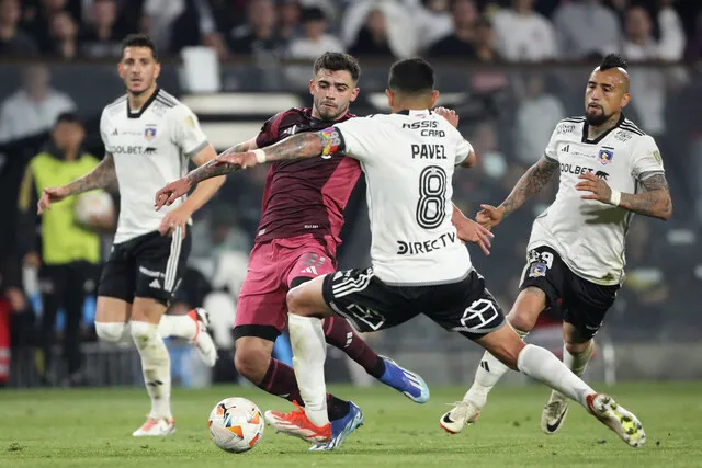Colo Colo y River tuvieron un peleado partido | Foto: Photosport