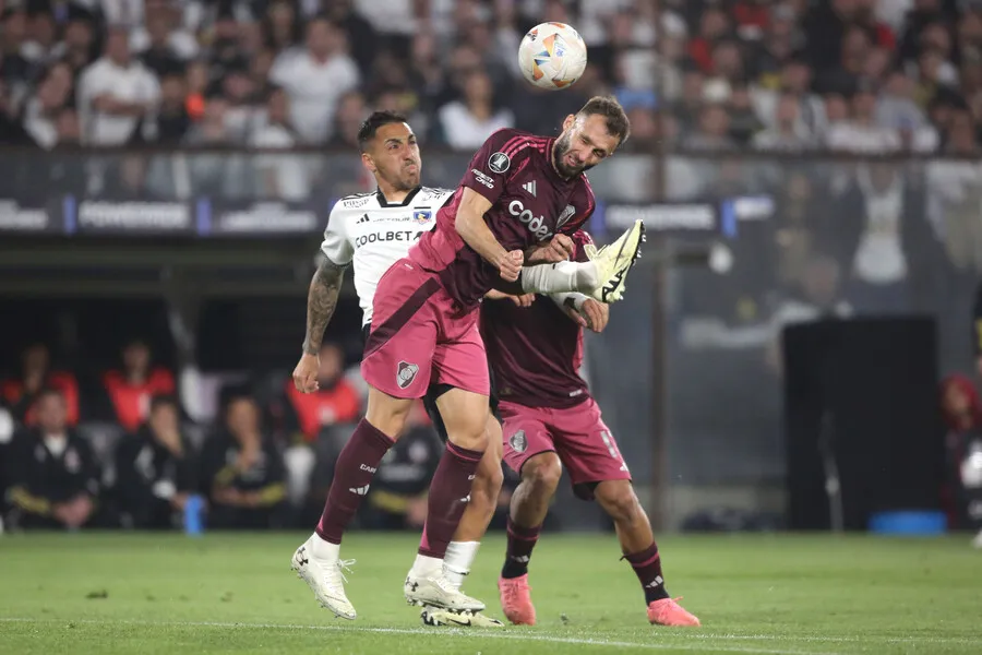 Correa tuvo un luchado partido. | Foto: Photosport