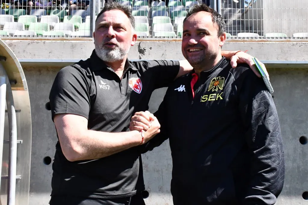 Emiliano Vecchio se rinde ante José Luis Sierra