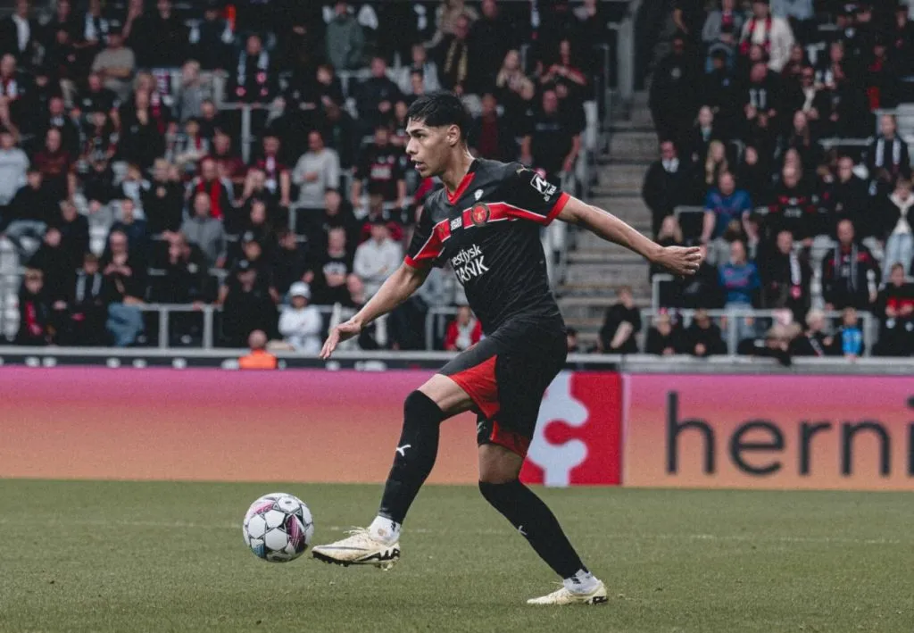 Darío Osorio fue expulsado en el Midtjylland.