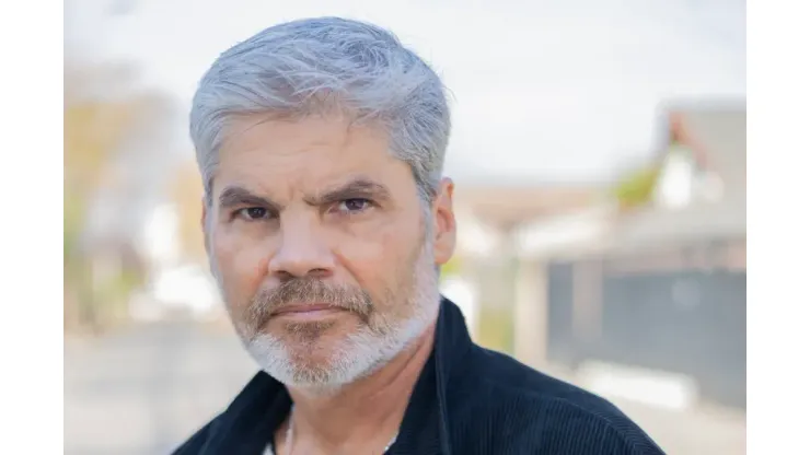 Juan Cristóbal Guarello acusa que podría aparecer el hombre del maletín