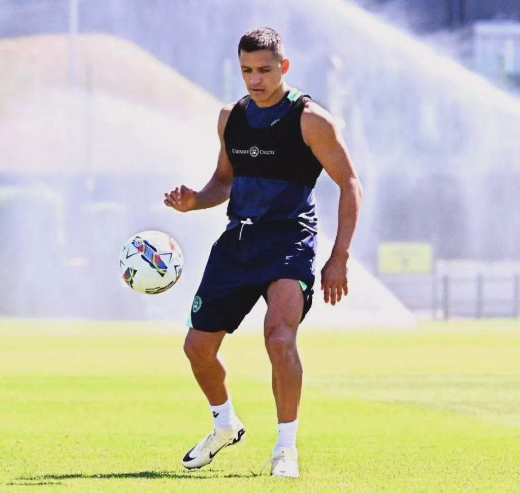 Alexis Sánchez sigue adelante en su recuperación.