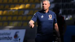 Gustavo Álvarez sufre dura baja en Universidad de Chile.