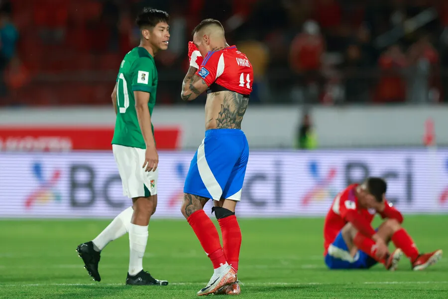 Chile sufrió de una dura derrota ante Bolivia | Foto: Photosport