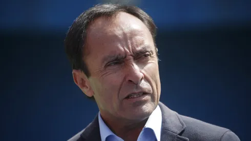 Santiago, 26 de enero de 2023 El ministro del Deporte, junto al director nacional del IND, el presidente de la Federación de Tenis de Chile, y el capitán del equipo chileno de Copa Davis, presenta la nueva cancha del Court Central del Parque Estadio Nacional. Jonnathan Oyarzun/Aton Chile