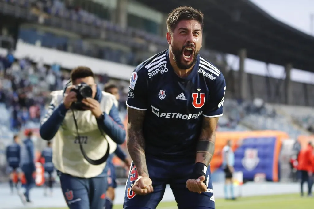 Ramón Arias celebrando uno de sus tantos en la U | FOTO: Felipe Zanca/Photosport