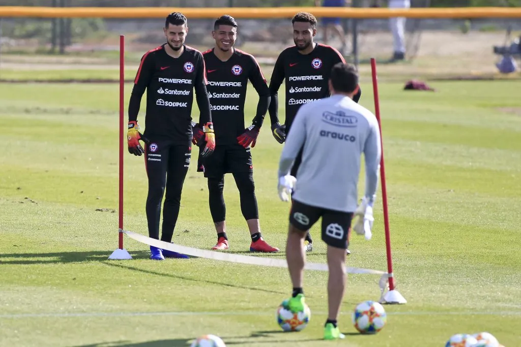 Sigue la duda por el titular en el arco de La Roja | FOTO: Victor Posadas/Mexsport/Photosport