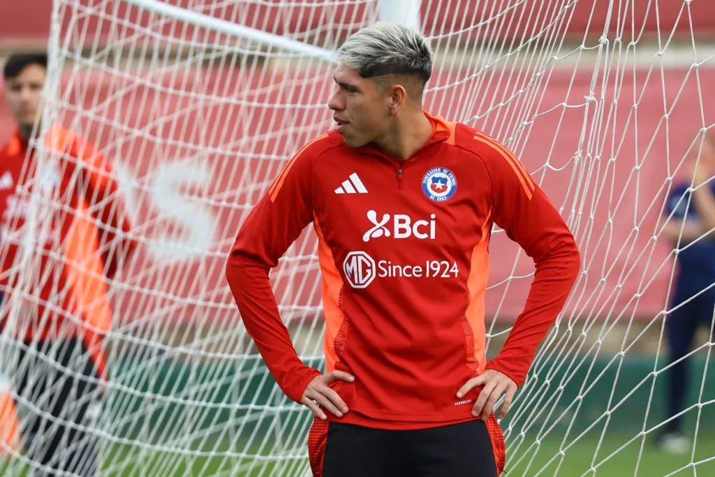 Carlos Palacios asumirá la labor de generador en el mediocampo de la Roja ante Bolivia. (Foto: Photosport)