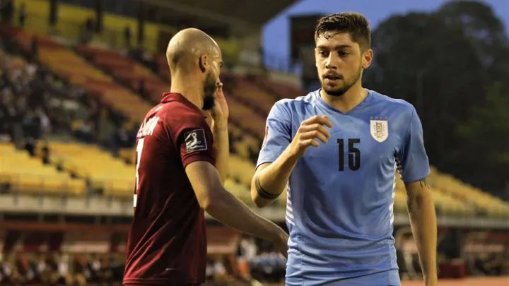 Los “Charrúas” visitan este martes a la “Vinotinto” por Clasificatorias