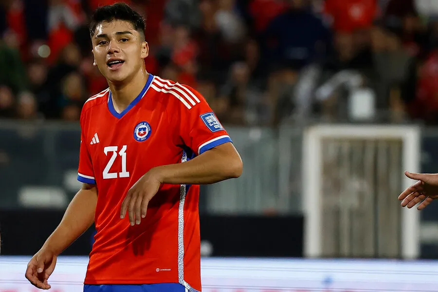 Damián Pizarro aguarda por su chance en La Roja. | Foto: Photosport