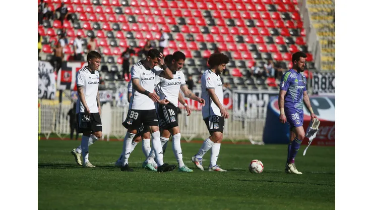 Colo Colo cayó goleado ante Magallanes por 3 a 0. Carlos Alarcon/Photosport