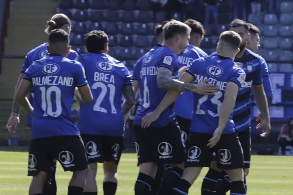 Los siderúrgicos sumaron su sexta victoria en el Torneo Nacional | Eduardo Fortes/Photosport