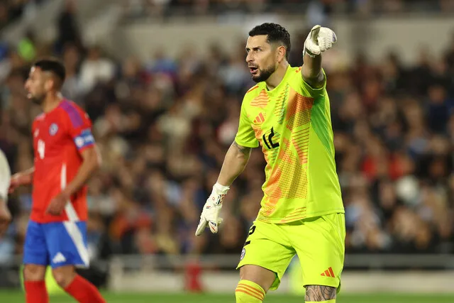 Arias se llena de criticas en ‘La Roja’ | Foto: Photosport