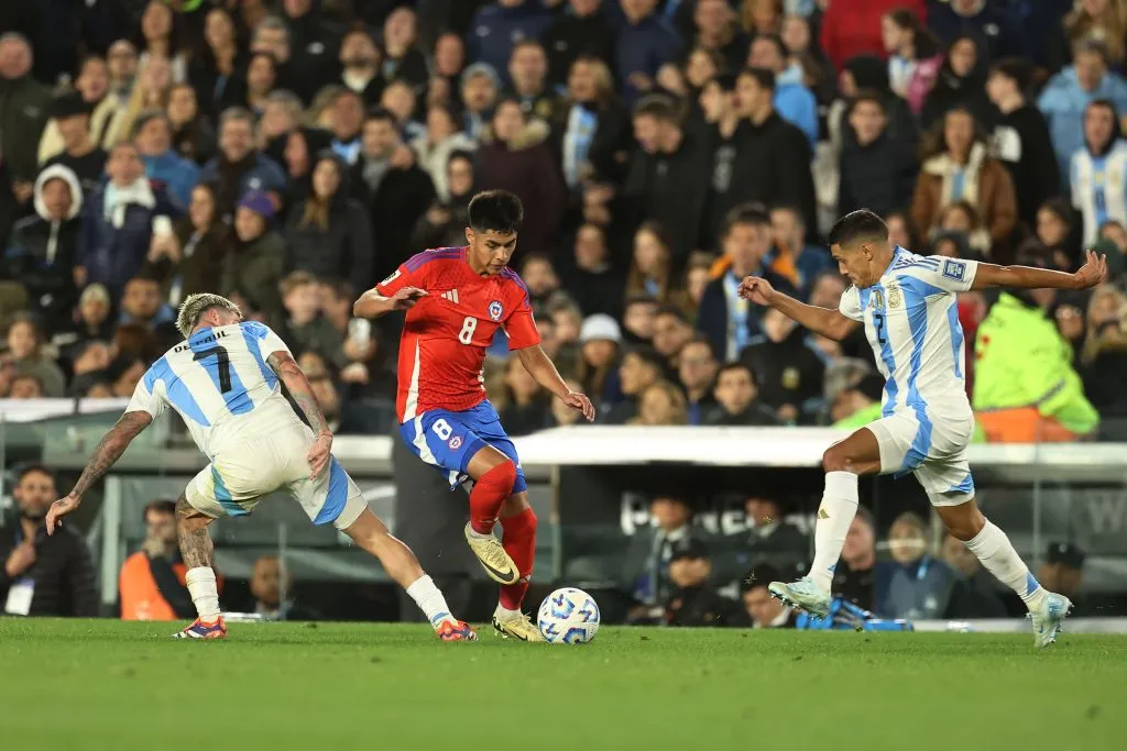 Gabriel Mendoza piensa que Darío Osorio debe salir de la titularidad en la Selección Chilena. (Foto: Photosport)