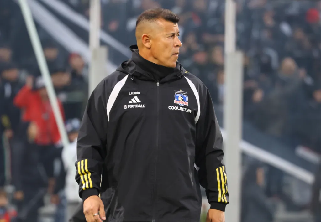 Jorge Almirón exige un arbitraje más justo en la vuelta ante River (Foto: Photosport)