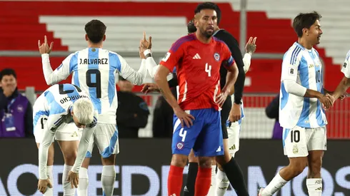 Mauricio Isla está en duda para el duelo entre La Roja y Bolivia.