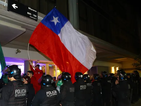 Un bicampeón de América: La Roja recibe visita ilustre a horas del partido ante Argentina