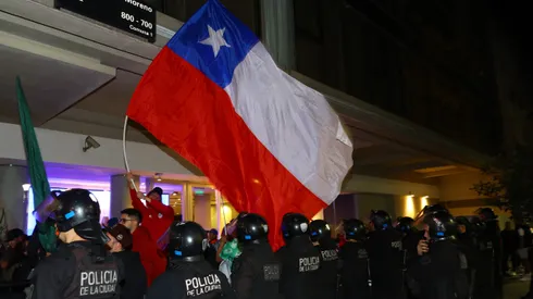 La Roja recibe especial visita en el hotel de concentración. (Foto: Photosport)