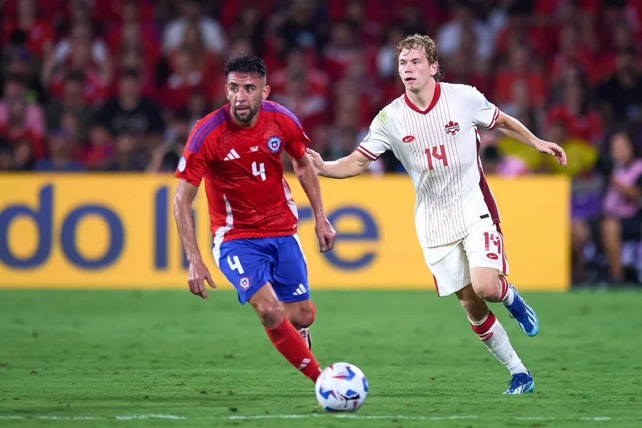 Isla sería el capitán de La Roja. | Foto: Photosport