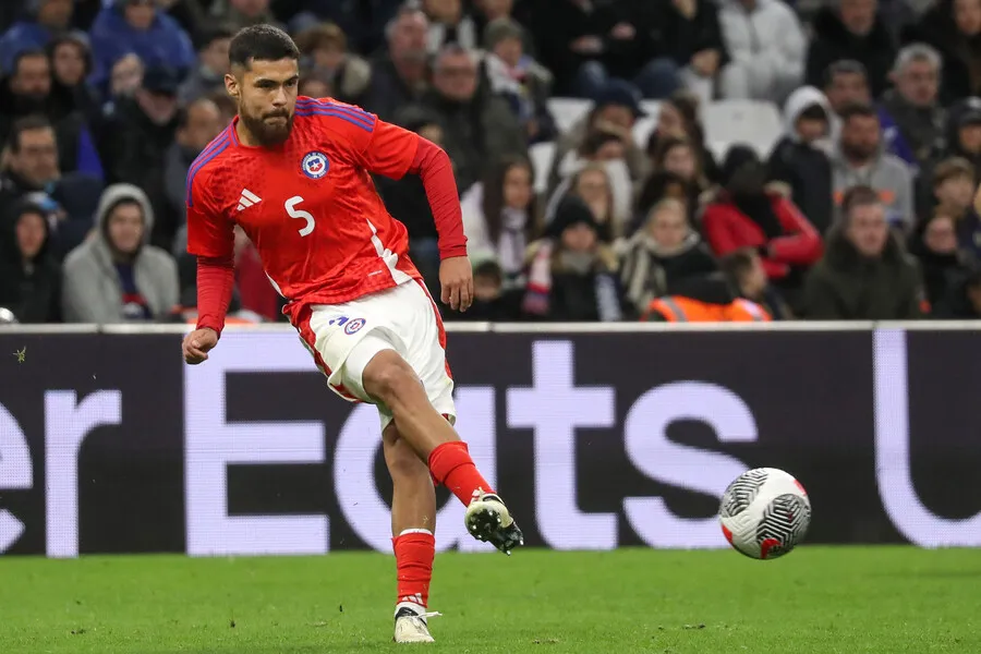 Guarello quiere a Paulo Díaz de capitán. | Foto: Photosport