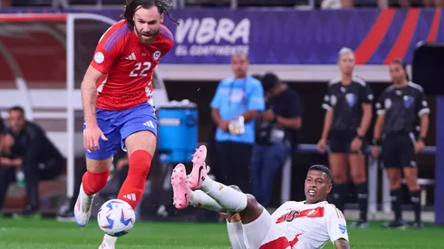 Ben Brereton se sube al avión de La Roja.