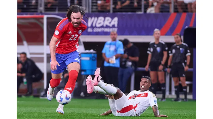 Ben Brereton se sube al avión de La Roja.