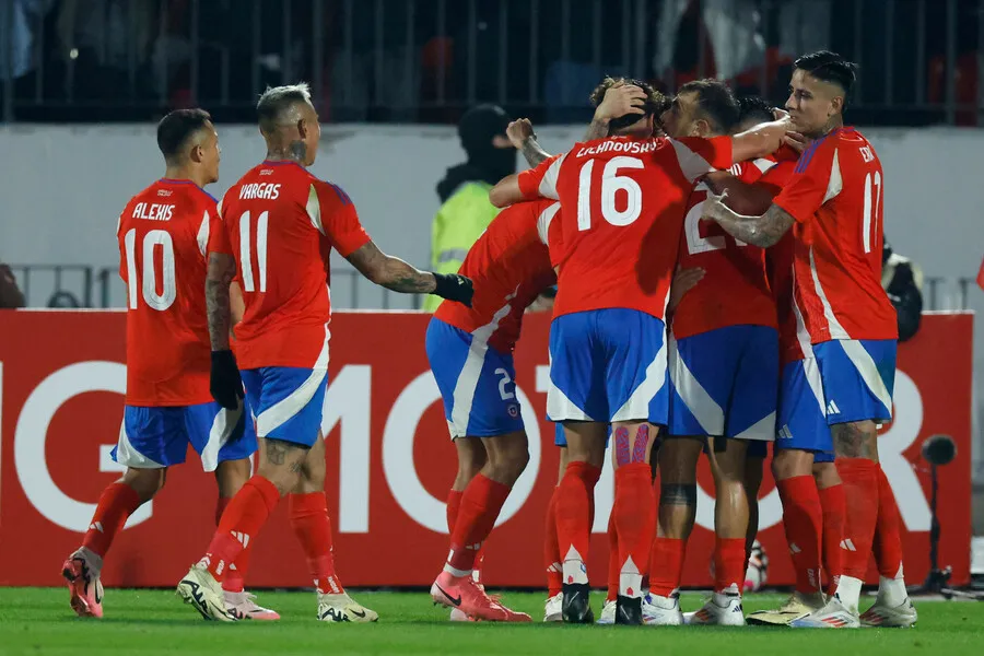 La Roja espera poder sumar puntos en su visita a Argentina | Foto: Photosport