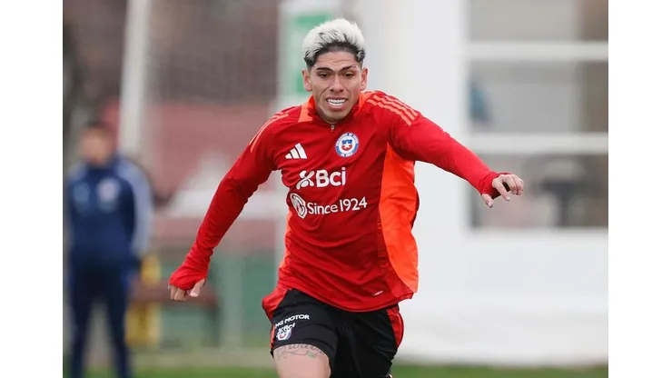 Piden a Carlos Palacios como nuevo capitán de La Roja