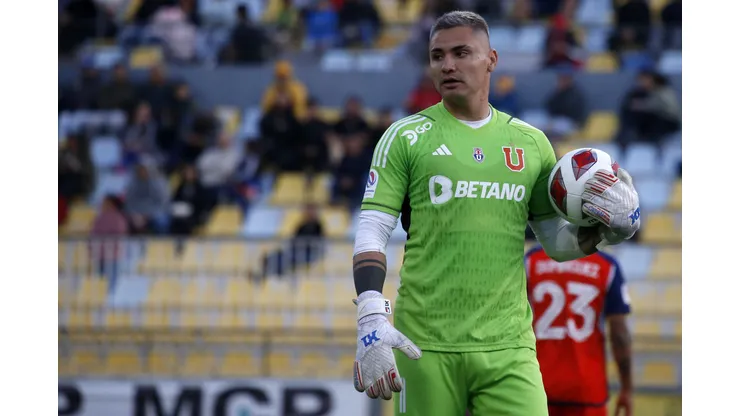 Cristóbal Campos acusó un robo al interior de su domicilio. Quiere recuperar camisetas de ídolos de Universidad de Chile. (Imagen: Photosport)