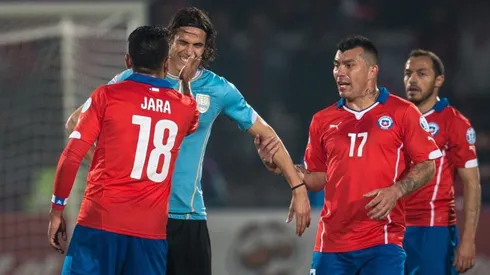 Gonzalo Jara cuenta la firme tras la situación con Edinson Cavani