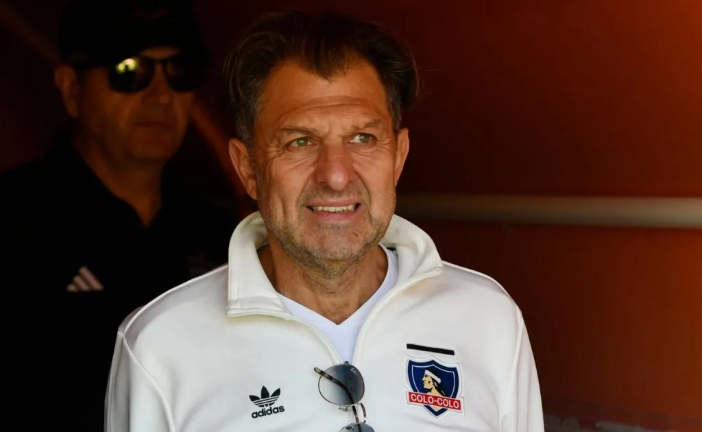 Aníbal Mosa descartó presiones contra Carlos Palacios para abandonar La Roja.