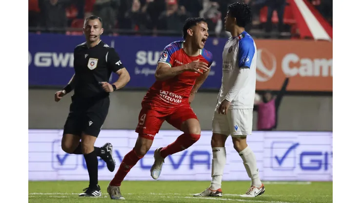 Unión La Calera vence por 2-1 a Unión La Calera. (Foto: Photosport)