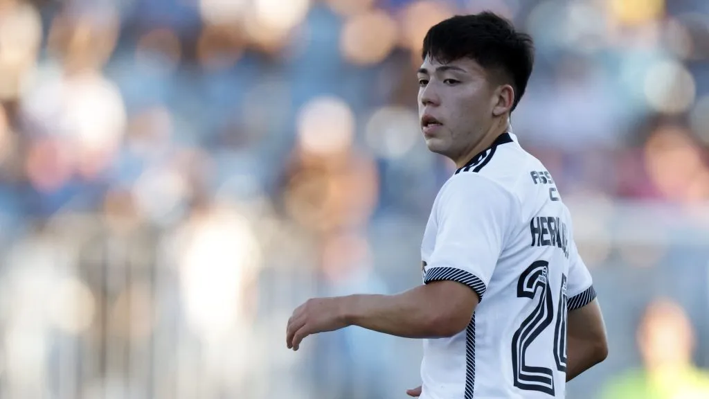 Leandro Hernández podría ser la gran novedad de Colo Colo frente a Santiago Wanderers (Foto: Andrés Pina/Photosport)
