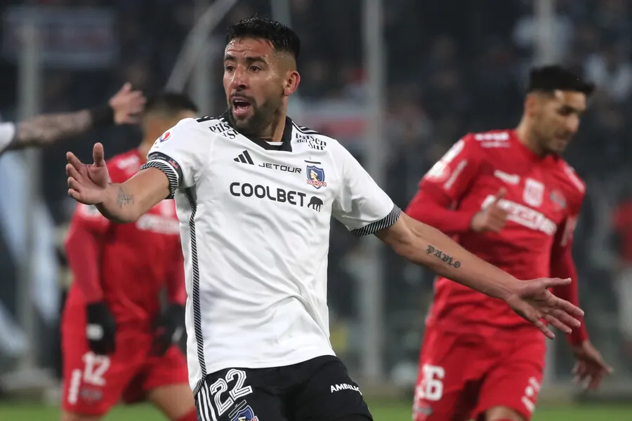 Isla no fue citado ante Cobreloa. | Foto: Photosport