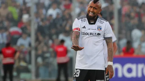 Arturo Vidal le cae con todo a Huachipato (Foto: Jonnathan Oyarzun/Photosport)