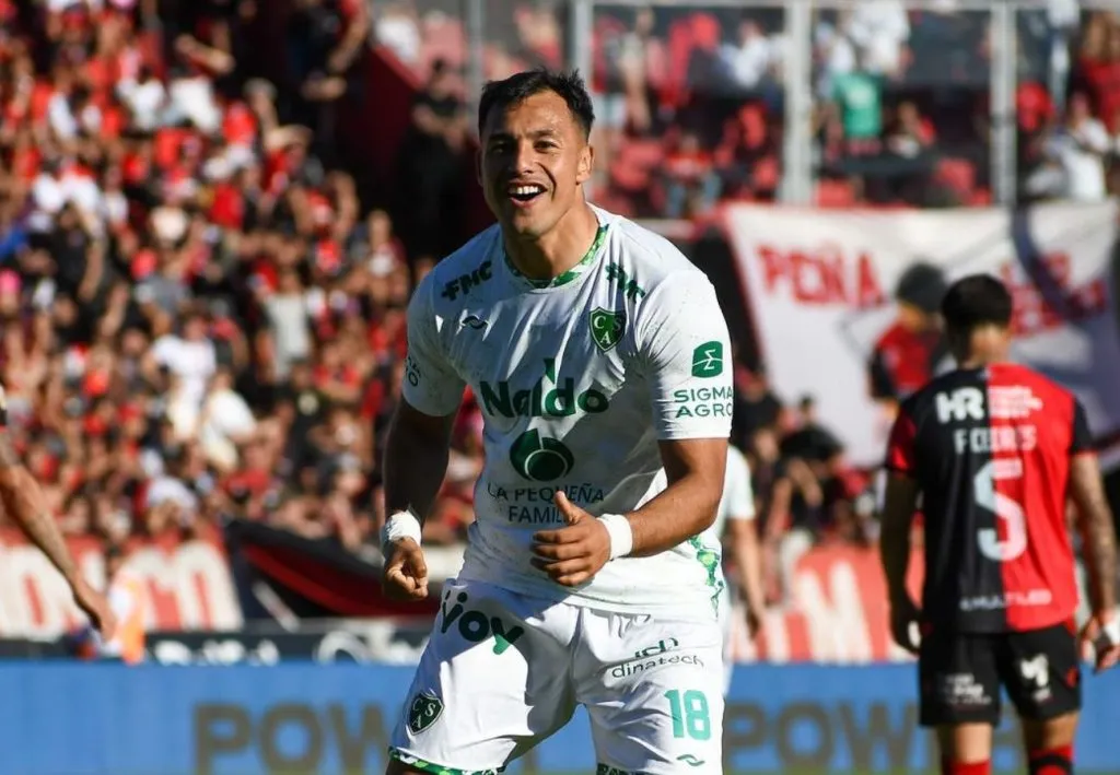 Iván Morales convirtió su segundo gol con la camiseta de Sarmiento de Junín.