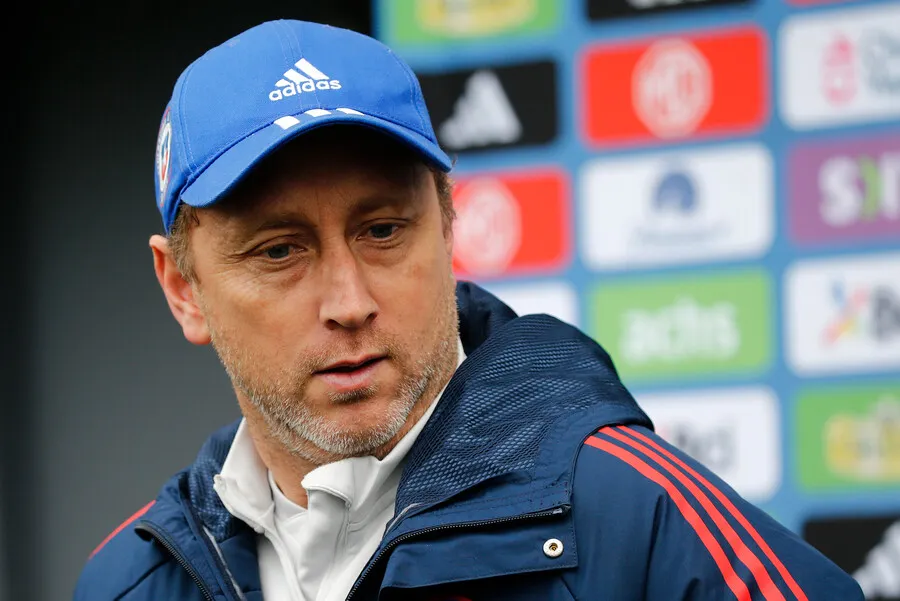 Mena respira con el triunfo y el empate en Ecuador (Photosport)