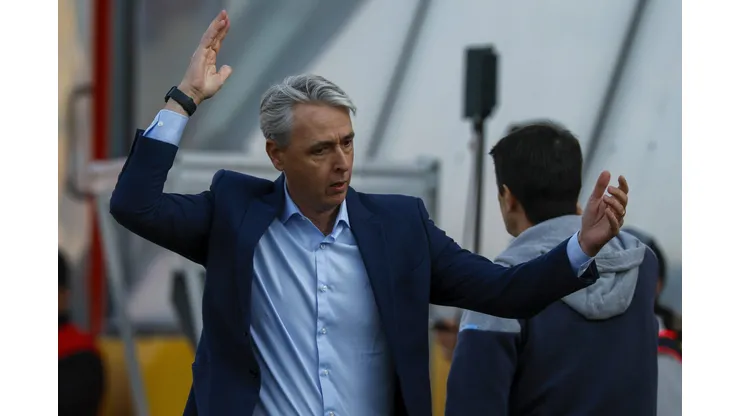 Una leyenda de la UC pidió la salida de Tiago Nunes.