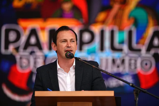 Manouchehri es el único ex futbolista que aspira a ser alcalde. Ya fue elegido en 2021 (Aton)