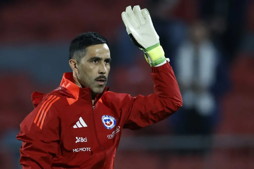 Claudio Bravo cree que “hace bien” una definición de Torneo entre Colo Colo y Universidad de Chile. (Foto: Photosport)