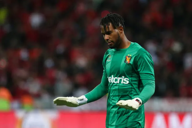 Carlos Cáceda debiese ser el reemplazante de Gallese (Getty Images)