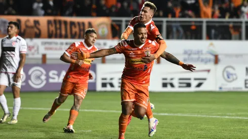 Cobreloa está penúltimo, pero tiene chances de quedarse en Primera División. (Foto: Photosport)