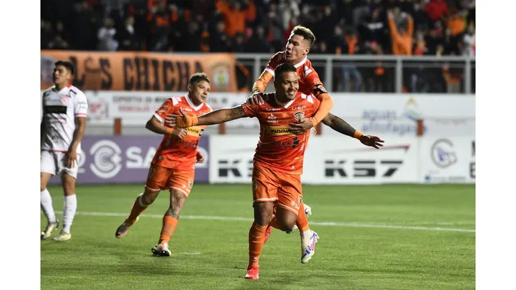 Cobreloa está penúltimo, pero tiene chances de quedarse en Primera División. (Foto: Photosport)