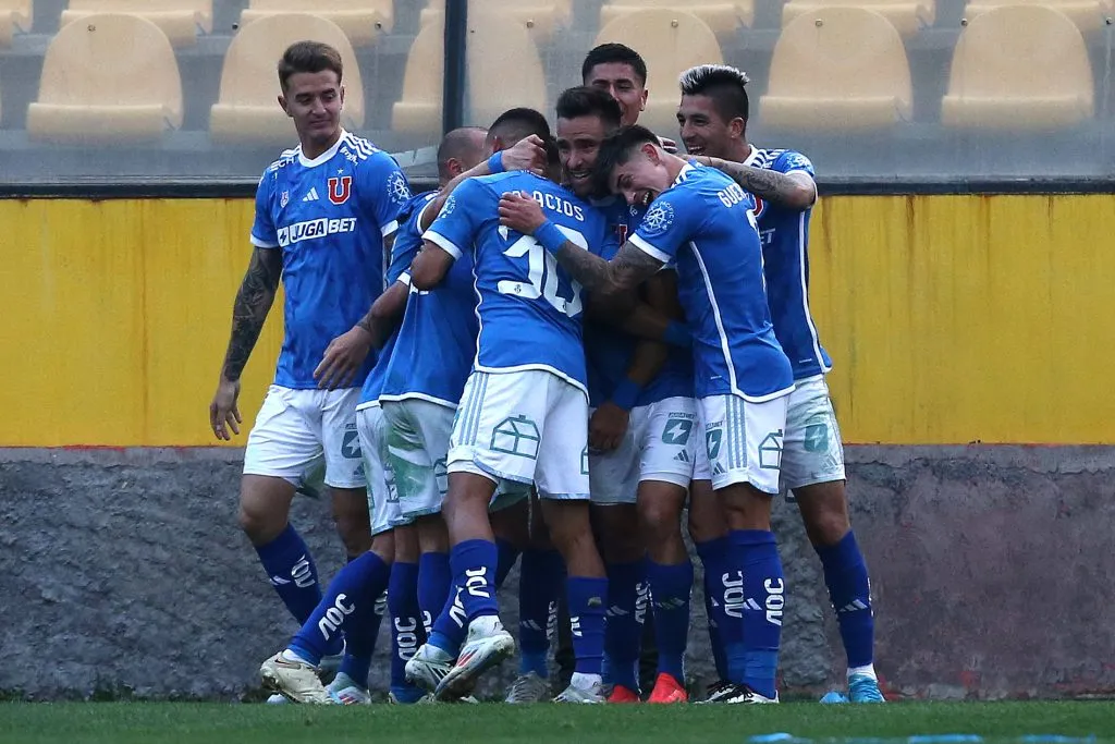 La U celebró ante la UC en el Santa Laura