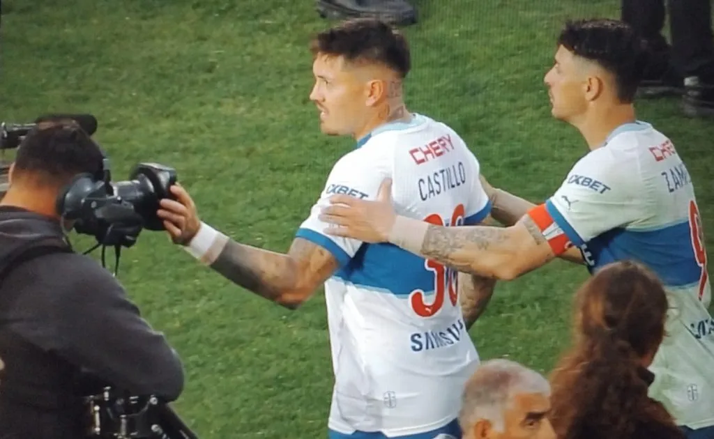 Nicolás Castillo agrede a camarógrafo de TNT y se vuelve tendencia por vulgar acto (Foto: TNT Sports)