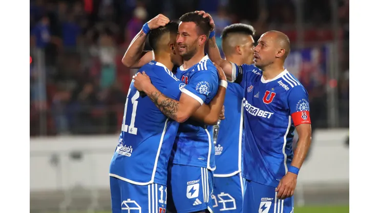 Universidad de Chile visita a Universidad Católica en la comuna de Independencia. (Foto: Photosport)