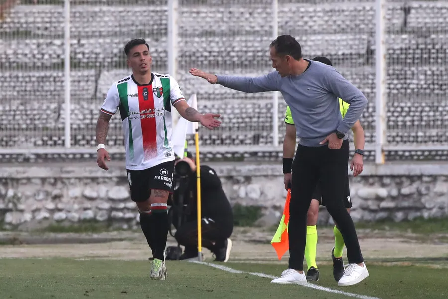 Abrigo quiere vencer a Colo Colo | Foto: Photosport