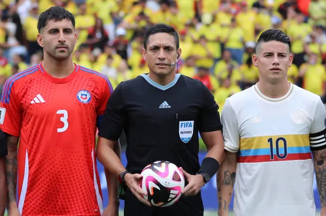 Guillermo Maripán fue el capitán de La Roja contra Colombia.