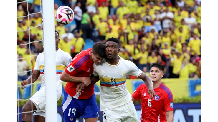 La selección chilena pierde ante Colombia e hipoteca su sueño de ir al Mundial.