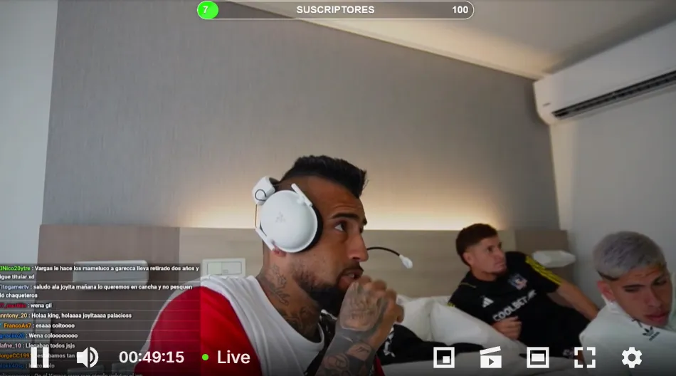 Captura de la transmisión de Arturo Vidal en Kick.